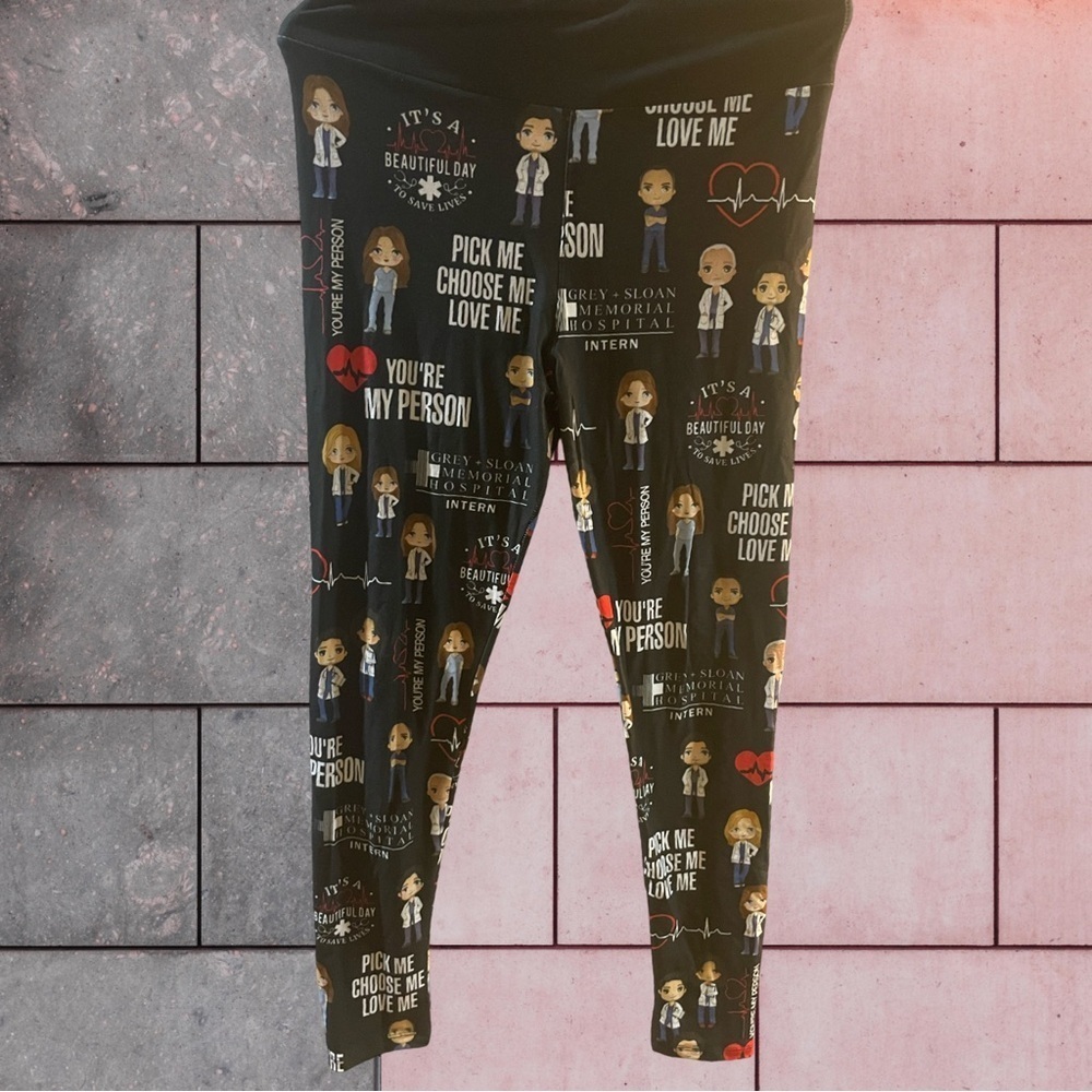 Grey’s Anatomy leggings.